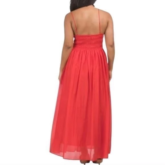 Moon River V Neck Sleeveless Shirred Midi Dress - Red - Picture 6 of 8